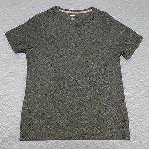 Medium Old Navy tee